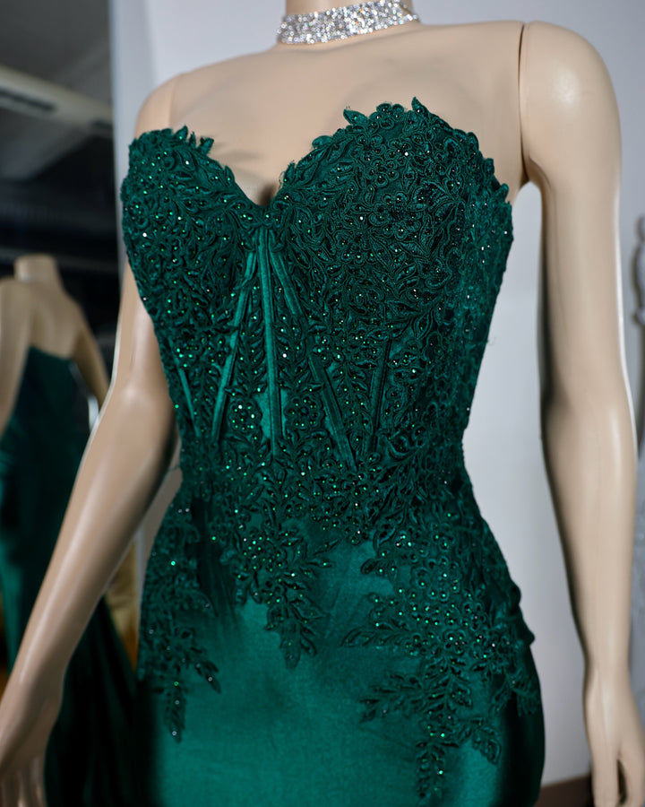 The Eva Sweetheart Gown