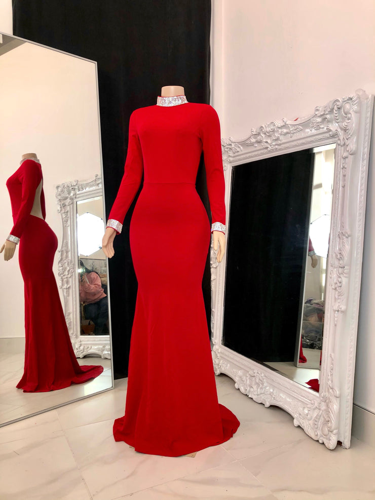 The LINNETT Gown