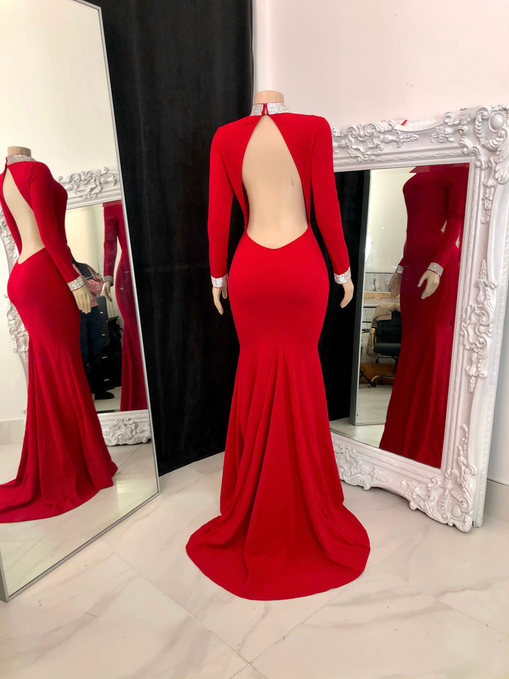 The LINNETT Gown